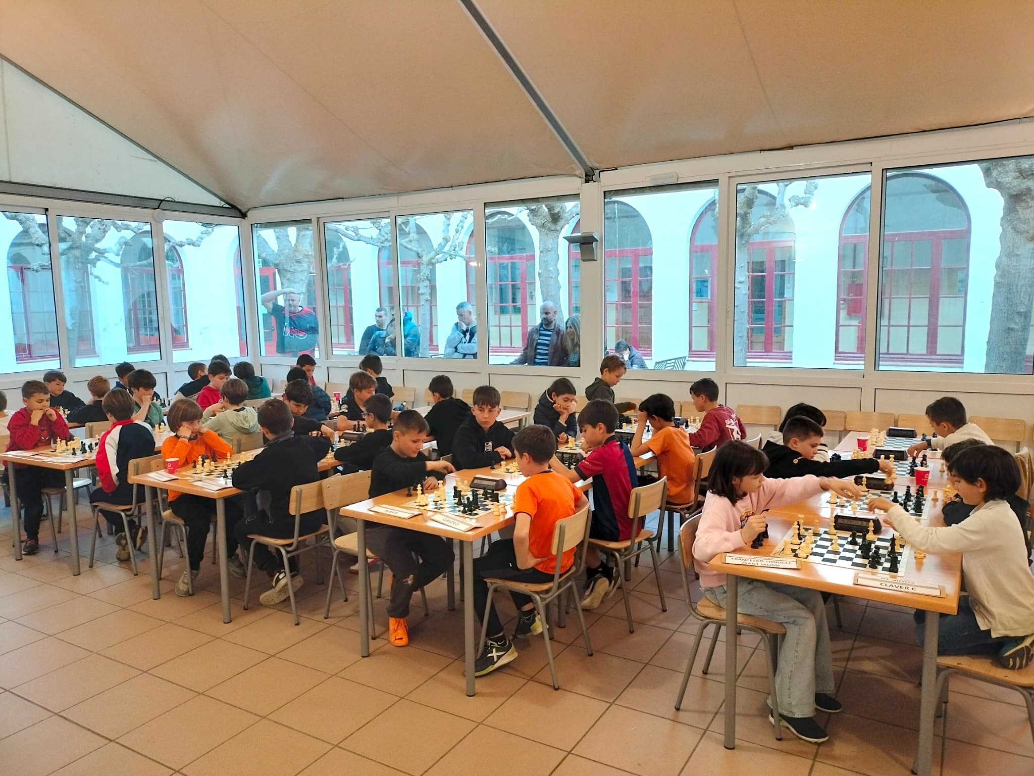 Featured image for “El Claver A es posa líder a ‘casa’ a la Lliga Escolar ADEJO”