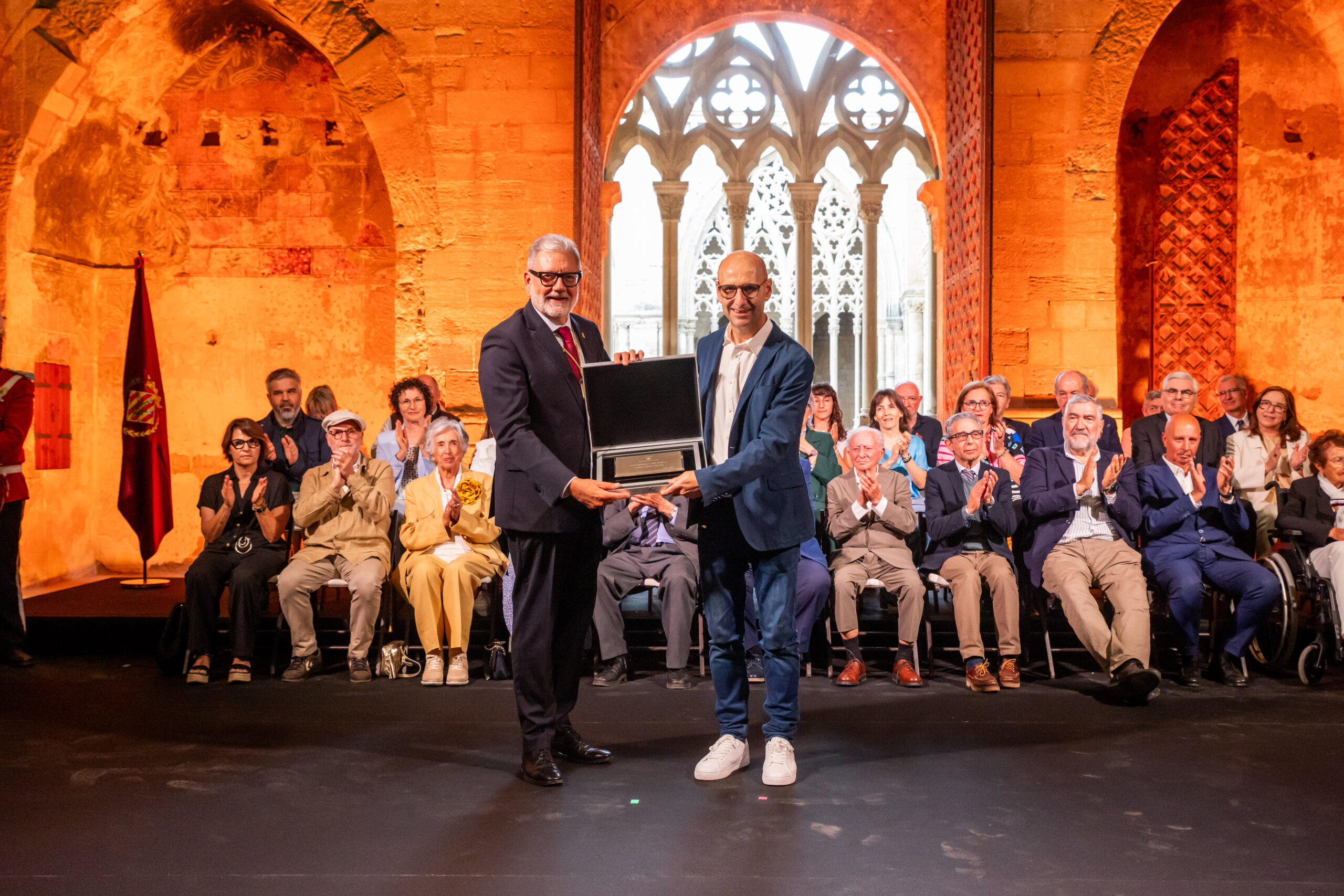 Featured image for “L’Acadèmia d’Escacs Josep Oms rep el reconeixement al mèrit esportiu que entrega l’Ajuntament de Lleida”